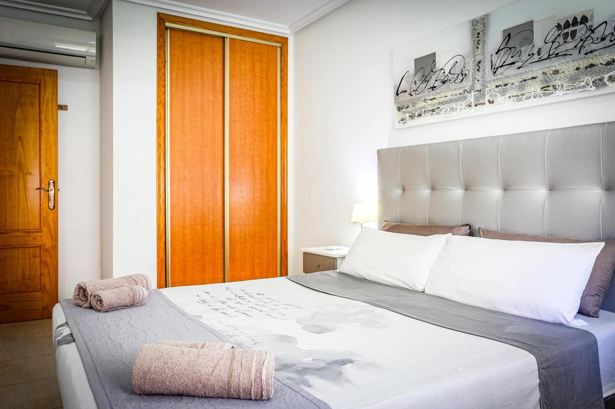 Cabo Roig La Rotonda, Pool, Beach & Comfort Esterno foto
